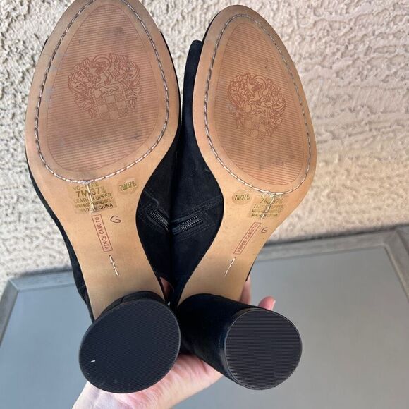 Vince Camuto Gerby Heeled Open Toe Bootie Womens Size 7 Perforated Black Suede - Picture 8 of 13